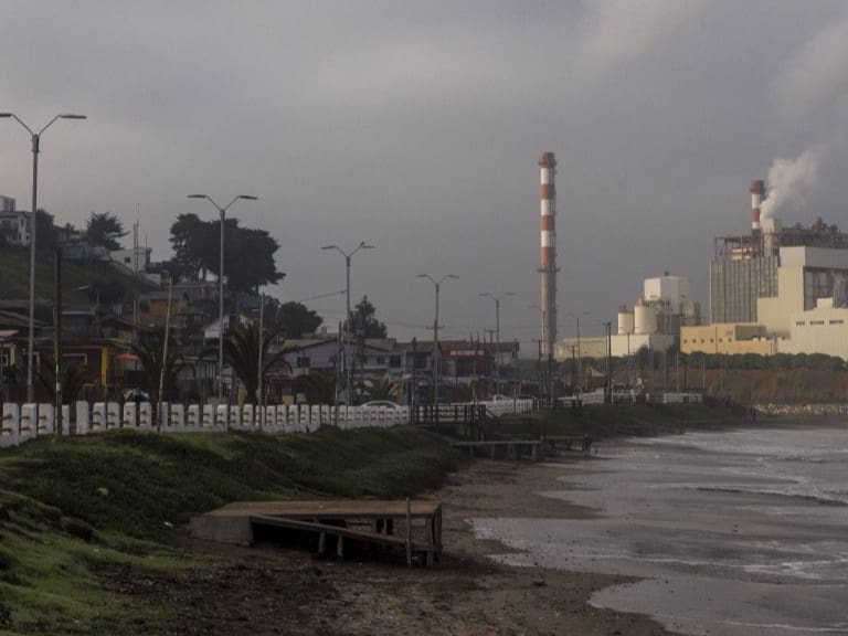 Alcalde subrogante de Quintero e intoxicación - problemas de contaminación ambiental