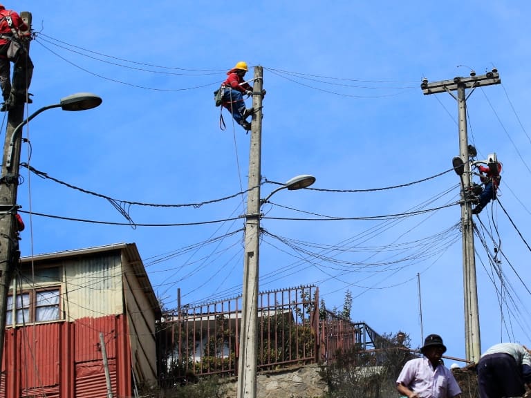 Alrededor de 14 mil afectados por corte de suministro eléctrico en Ñuble