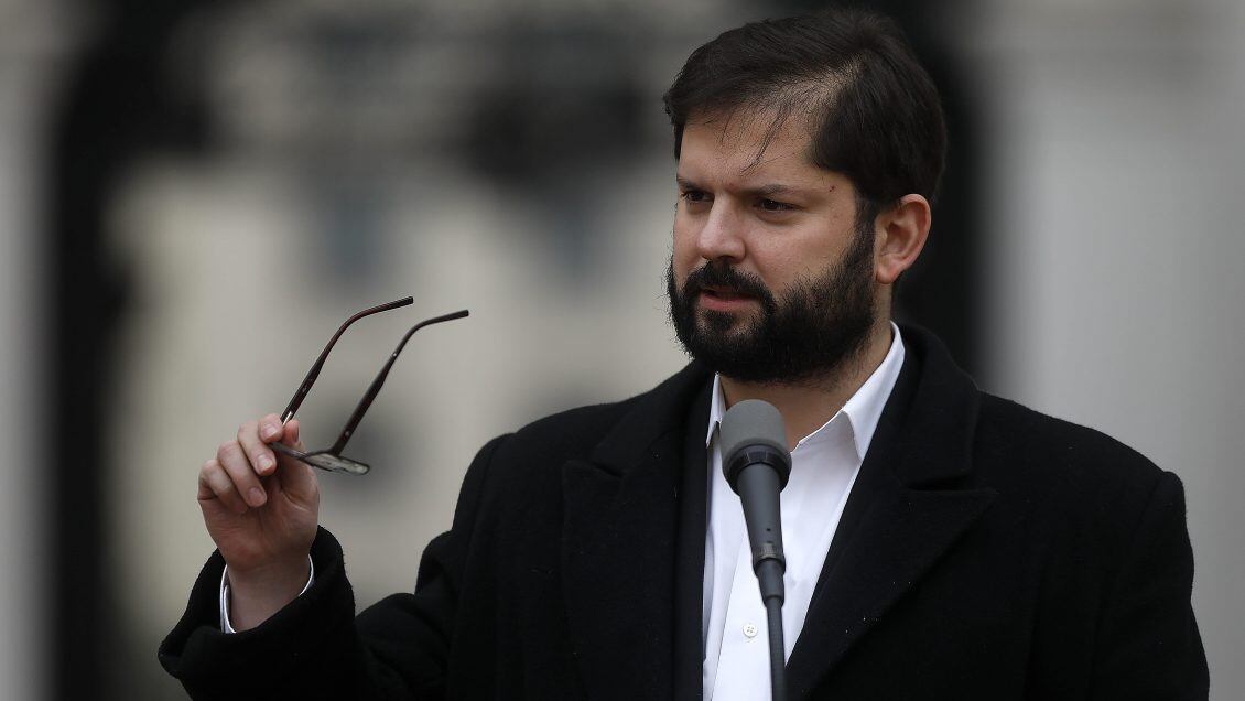 24 de Junio de 2022/SANTIAGOEl Presidente de la Republica,Gabroiel Boric Fon, al termino de la reunin mensual de Gabinete Ministerial, en el que participaron la totalidad de ministras y ministros del Gobierno de Chile.
FOTO: CRISTOBAL ESCOBAR/AGENCIAUNO