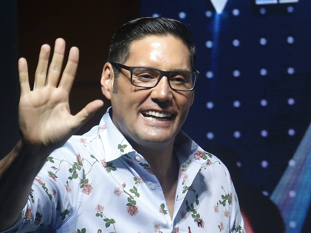 Banda de cumbia nacional hizo canción en honor a Pancho Saavedra y a él le encantó