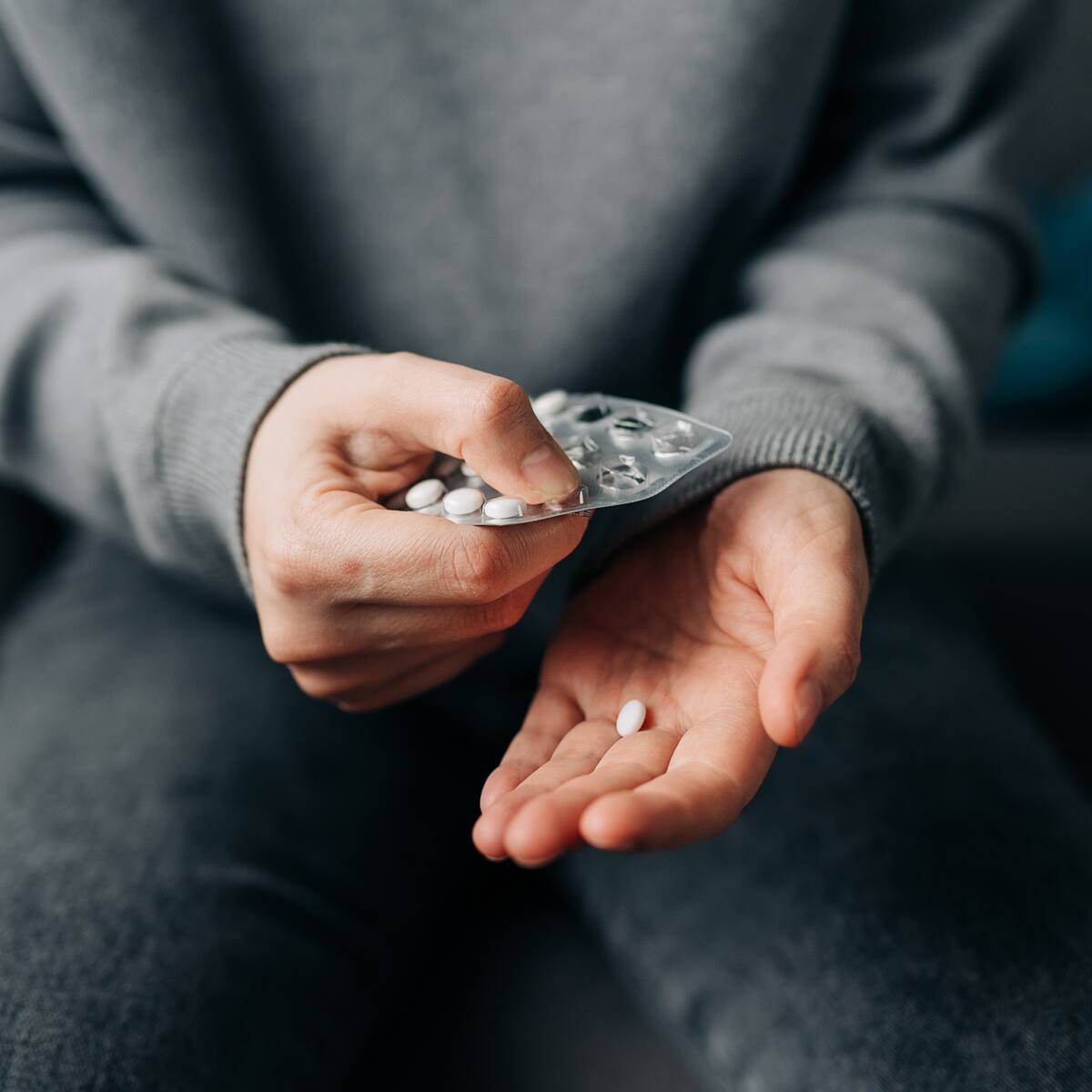 ¿Usas ibuprofeno de forma reiterada? Ojo, estudio advierte peligro oculto en los adultos