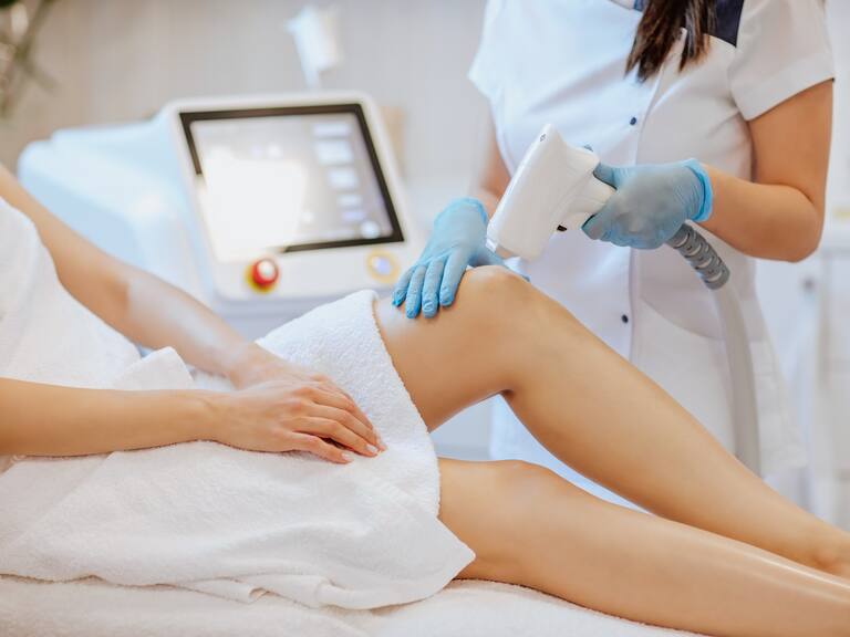 Tras cientos de reclamos: clínica de depilación láser y tratamientos reductivos es citada a declarar