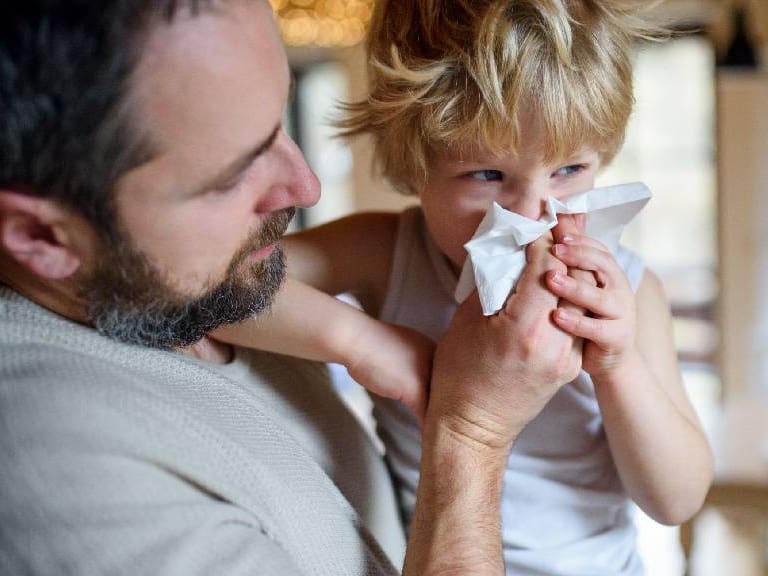 Ministra de Salud: Adelantar las vacaciones no resolvería la crisis sanitaria