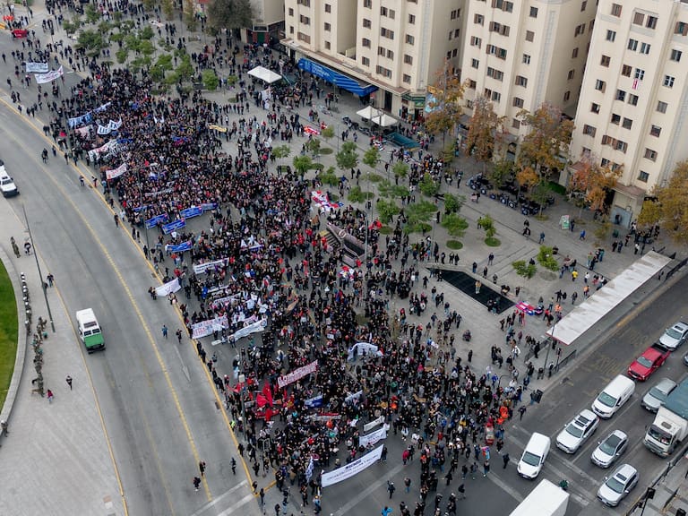 Confech acusa falta de diálogo del Gobierno: “Ha habido decisiones tomadas a puertas cerradas”