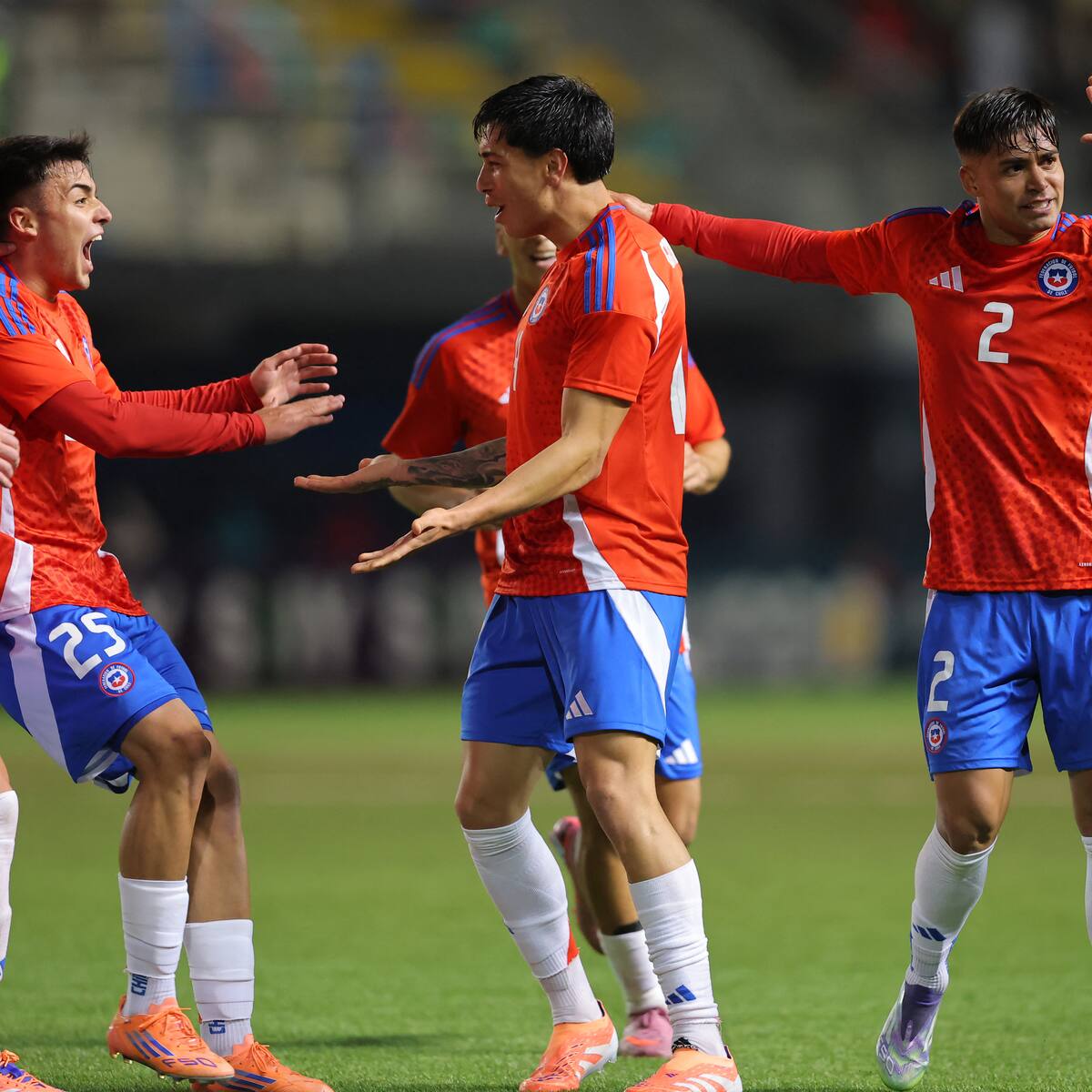 Chile disputa su último partido del año ante Perú: formaciones, horario y dónde ver el amistoso