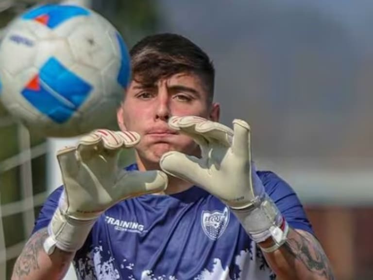 Hizo debutar en el fútbol profesional a Jaime Vargas y confía en sus chances de llegar a Colo Colo: “Va a terminar siendo arquero de selección”