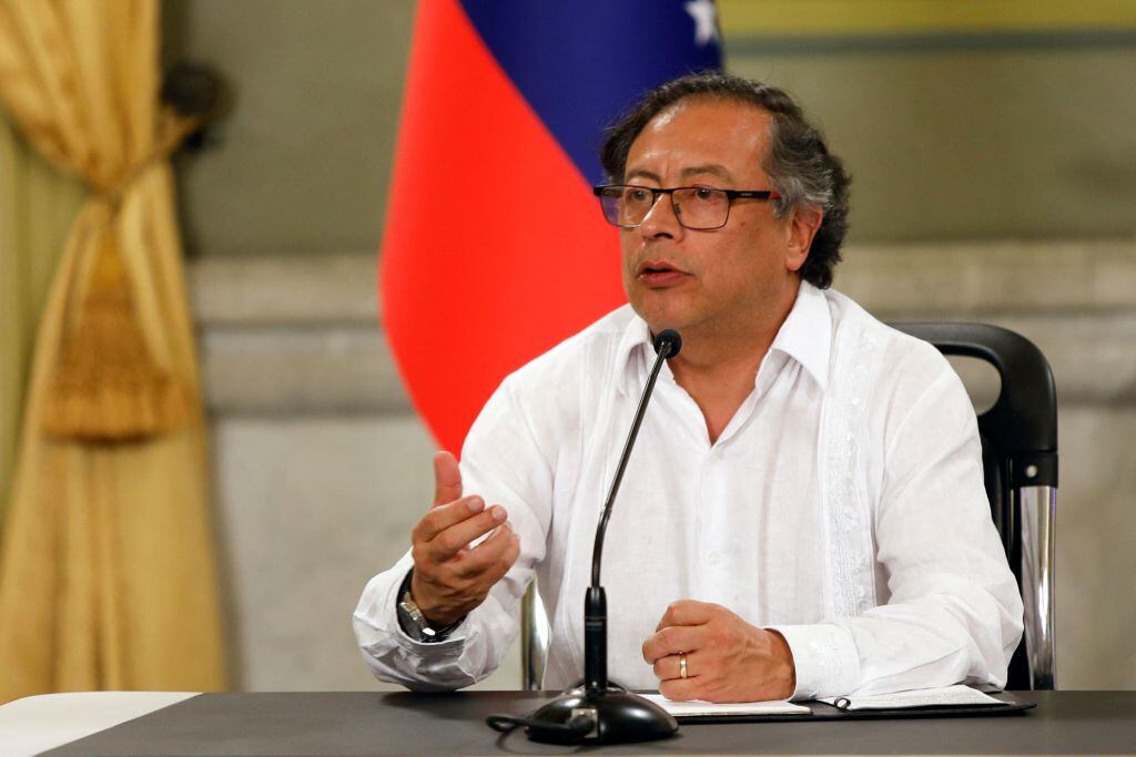 Gustavo Petro en una conferencia junto a Nicolás Maduro en Caracas