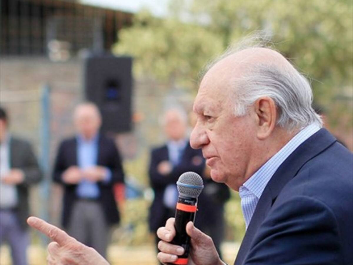Lagos está dispuesto a colaborar en juicio civil por proyecto minero Pascua Lama