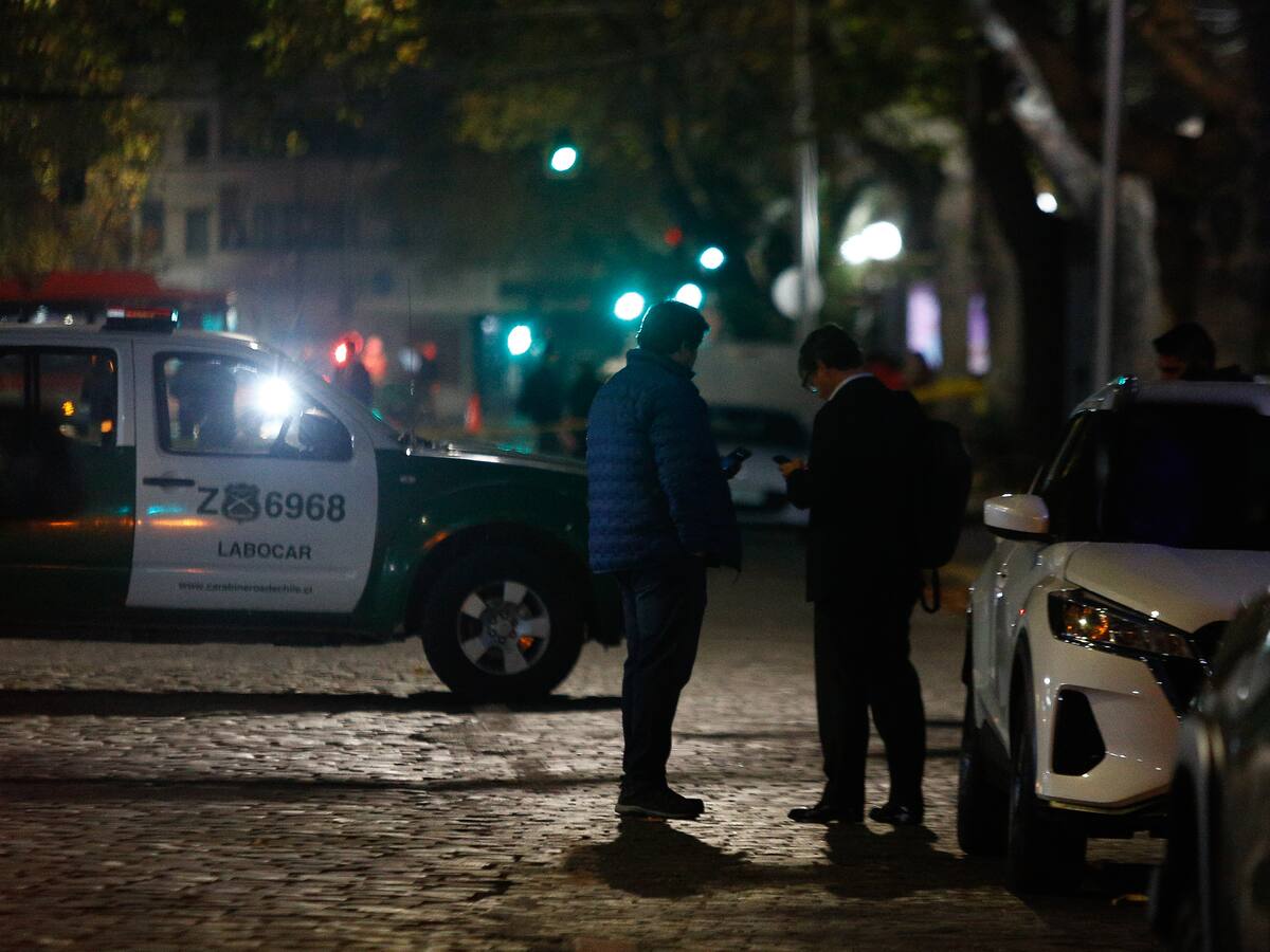 Banda intentó asaltar dos casas en violenta madrugada en Lampa: una de las víctimas apuñaló a un delincuente