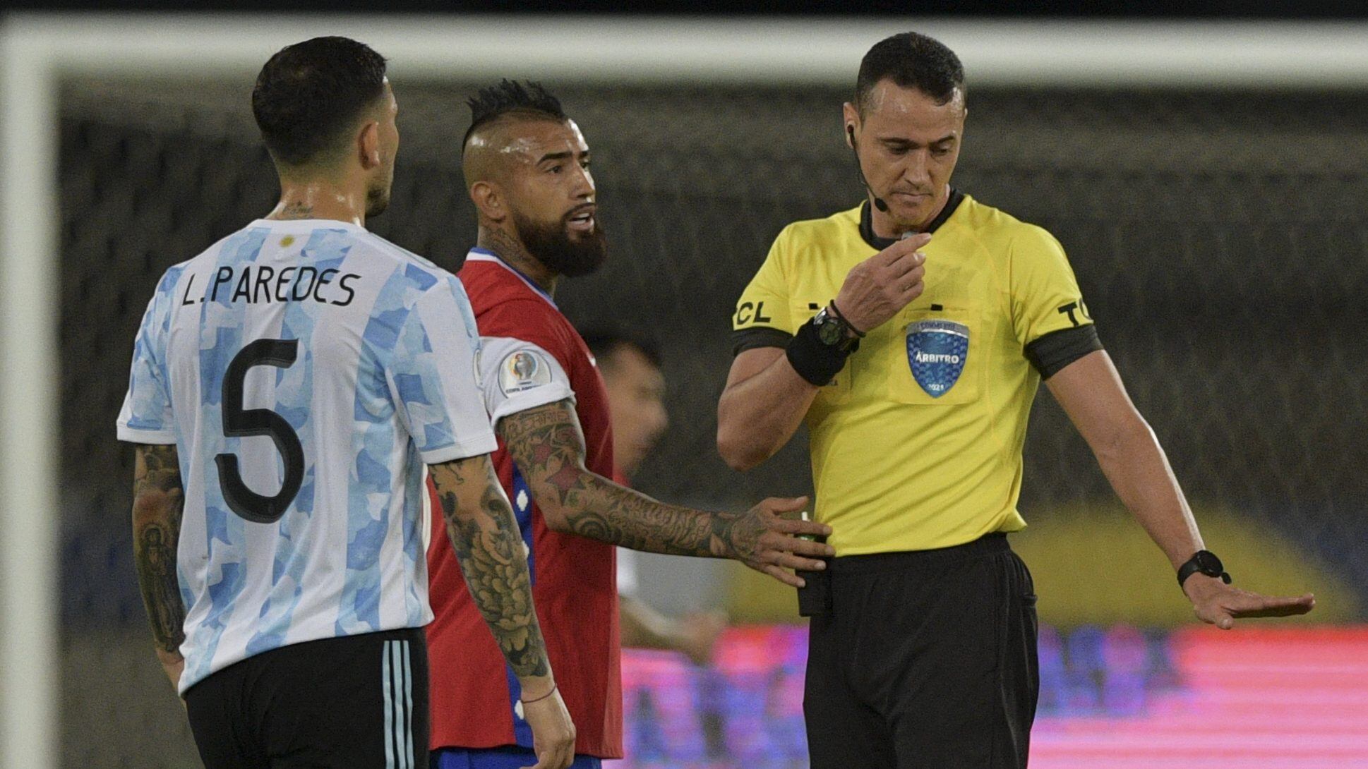 Arturo Vidal: Leandro Paredes se suma a los halagos al chileno