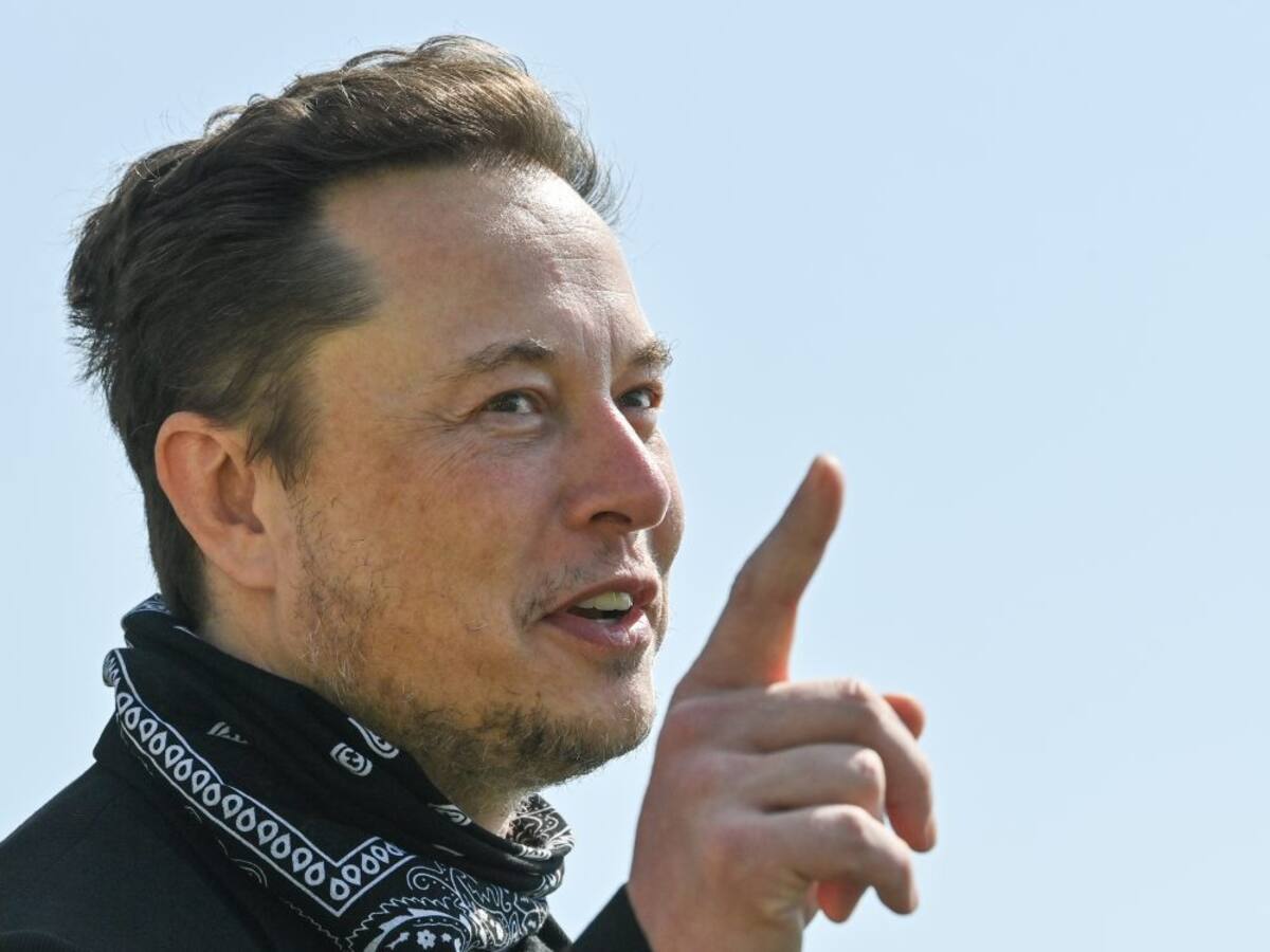 Elon Musk se alineó con Ucrania: enviará satélites Starlink para que puedan tener acceso a internet
