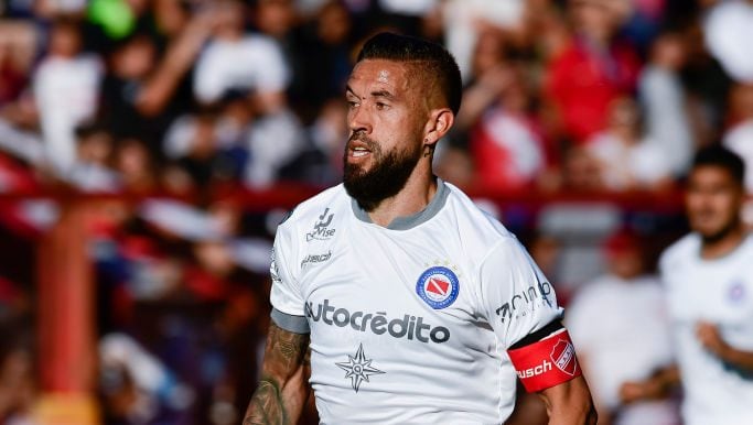 BUENOS AIRES, ARGENTINA - APRIL 28: Miguel Angel Torren of Argentinos Juniors in action during a round of sixteen first leg match between Argentinos Juniors and San Lorenzo as part of Copa de la Superliga 2019 at Diego Armando Maradona Stadium on April 28, 2019 in Buenos Aires, Argentina. (Photo by Gustavo Garello/Jam Media/Getty Images)