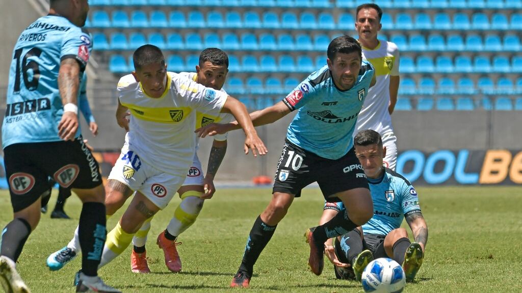 Programación fútbol chileno: ¿Qué partidos se juegan hoy, 6 de marzo, y quién transmite?