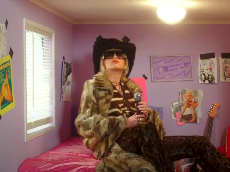 Miley Cyrus estrenó su Tiny Desk (Home) Concert