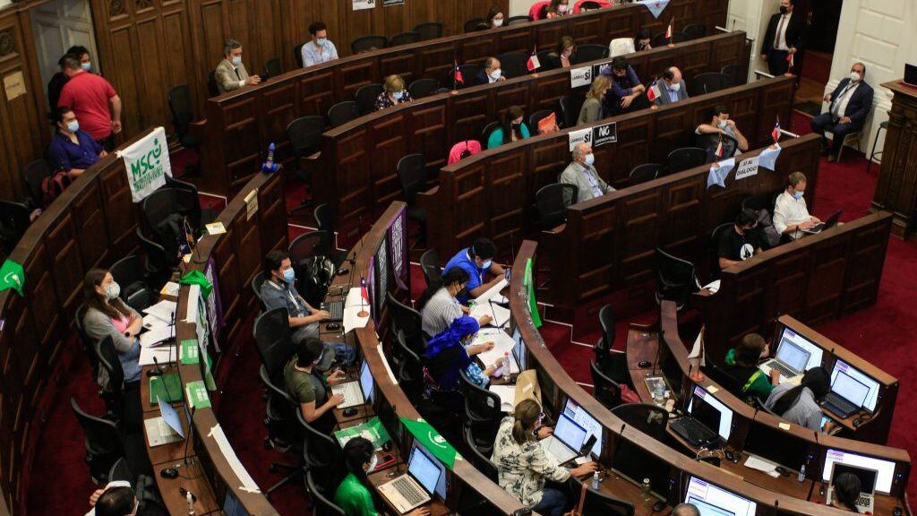 15 de Marzo 2022/SANTIAGOLa sesion N° 68 del pleno de la Convención Constitucional es llevada a cabo en el hemiciclo del ex congreso y salas aledañas.
FOTO: LUKAS SOLIS/AGENCIAUNO