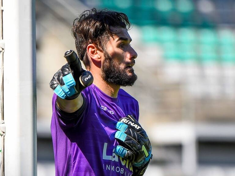 Paulo Garcés destaca nombres para el arco de La Roja: «Hay un abanico de arqueros que pueden estar a la espera de Bravo»