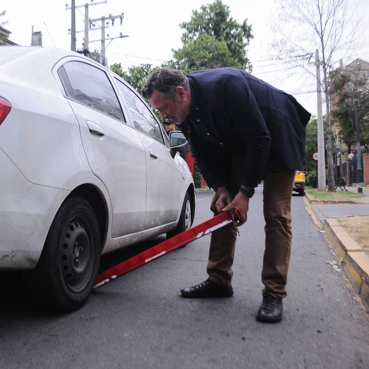 “Si acelera, se va a desinflar”: así son las nuevas “barras corta fuga” que adquirió Ñuñoa y este es su valor