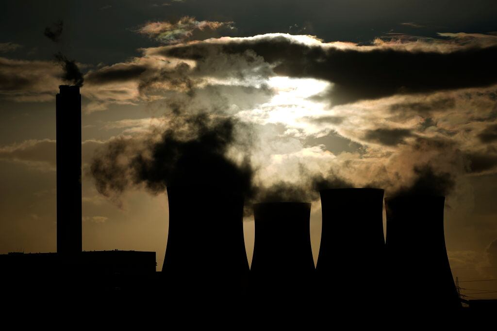 La central eléctrica de biomasa y carbón de Drax en el Reino Unido