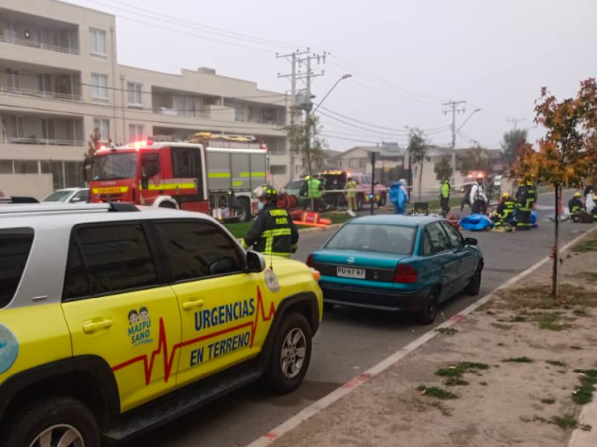 Emergencia por consumo de cianuro obligó a evacuar edificio en Maipú este sábado