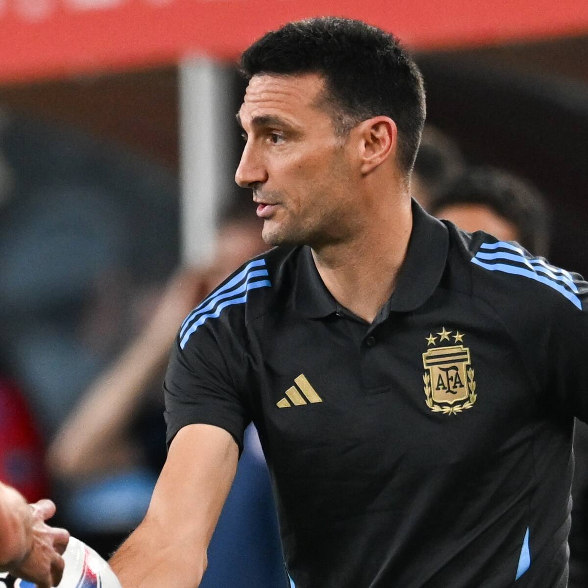 “A nosotros nos sucedió algo parecido”: el valioso consejo de Scaloni al fútbol chileno por el mal momento de La Roja