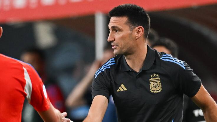 “A nosotros nos sucedió algo parecido”: el valioso consejo de Scaloni al fútbol chileno por el mal momento de La Roja