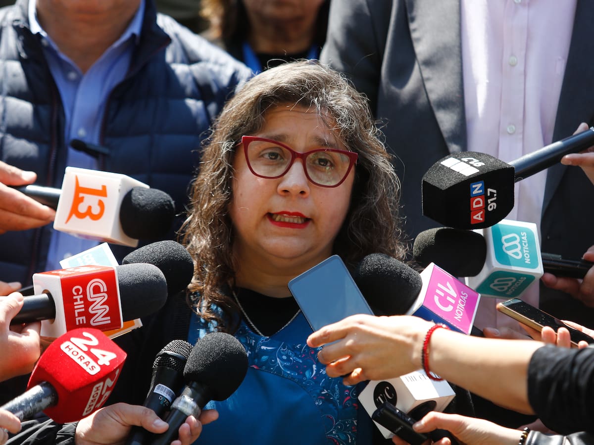 Tras mala evaluación de su desempeño: Municipalidad de Santiago pide la renuncia a rectora del INBA