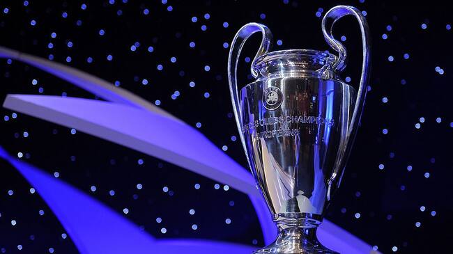 MONTE CARLO, MONACO - AUGUST 28: A general view of the UEFA Champions League trophy at the UEFA Champions League Draw for the 2008/2009 season at the Grimaldi Center on August 28, 2008 in Monte Carlo, Monaco. (Photo by Denis Doyle/Getty Images)