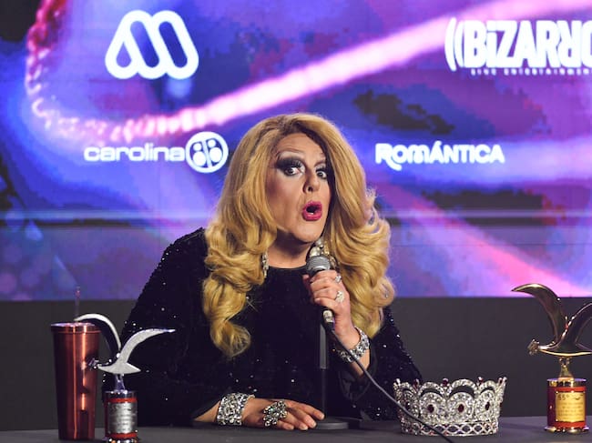 La humorista Asskha Sumatra realiza conferencia de prensa posterior a su presentación en la Quinta Vergara.