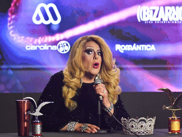 La humorista Asskha Sumatra realiza conferencia de prensa posterior a su presentación en la Quinta Vergara.