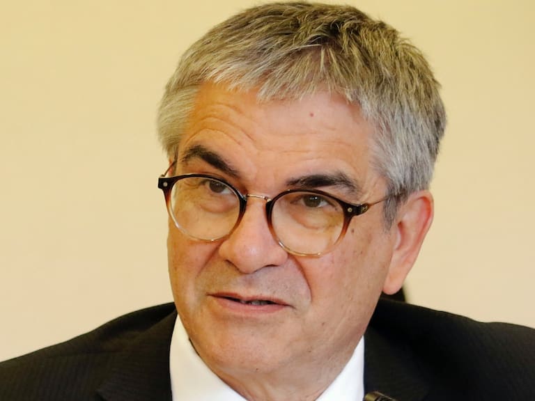 Ministro Marcel reitera negativa a autopréstamo de AFP del 100%: «Es un alivio temporal»