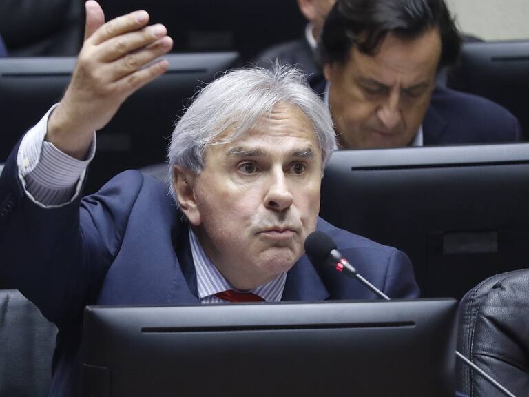 26 DE MARZO DE 2020/VALPARAISOEl senador Ivan Moreira, durante la sesion especial del Senado.
FOTO: LEONARDO RUBILAR CHANDIA/AGENCIAUNO
