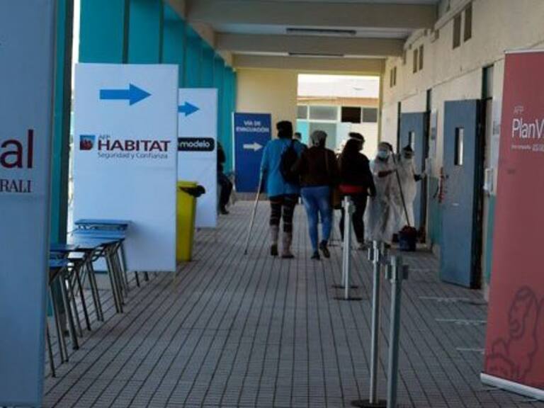 Caen fondos de pensiones en enero