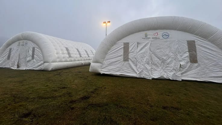 Calefacción y conexión satelital: así es la “aldea de emergencía” levantada en Coyhaique ante pronóstico de frío extremo