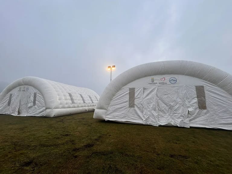 Calefacción y conexión satelital: así es la “aldea de emergencía” levantada en Coyhaique ante pronóstico de frío extremo