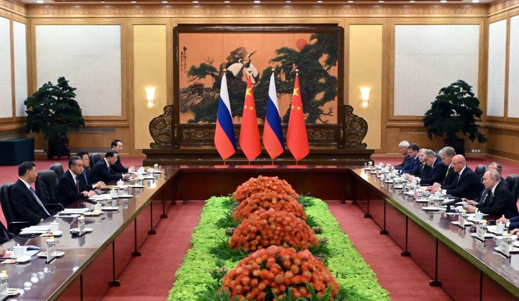 Las delegaciones de China y Rusia se encuentran en la ciudad de Pekin