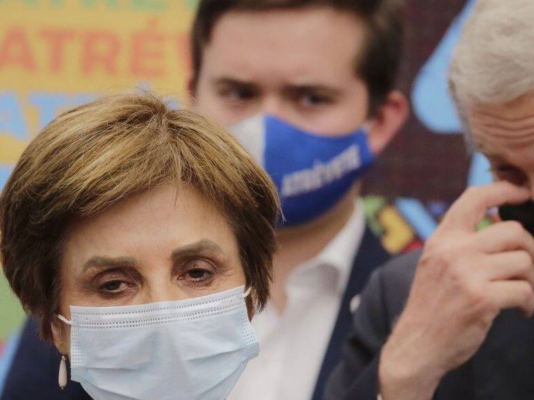 28 DE NOVIEMBRE DE 2021/SANTIAGOJosé Antonio Kast junto a Paula Daza se reúnen en el comando del candidato para tener diversas reuniones
FOTO: KARIN POZO/AGENCIAUNO