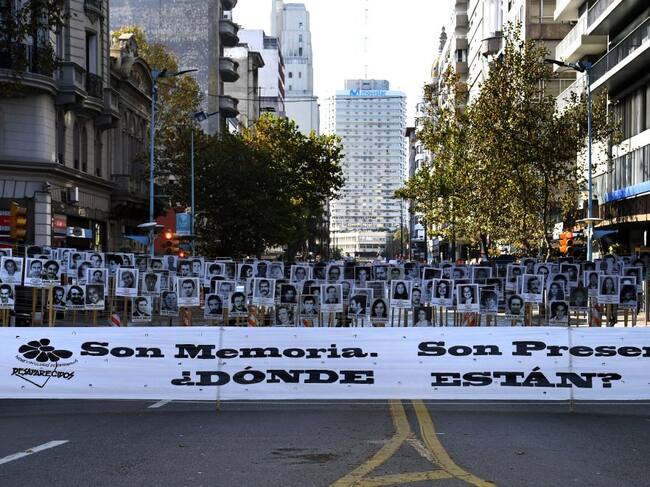 Homenaje a las y los detenidos desaparecidos en la dictadura de Uruguay