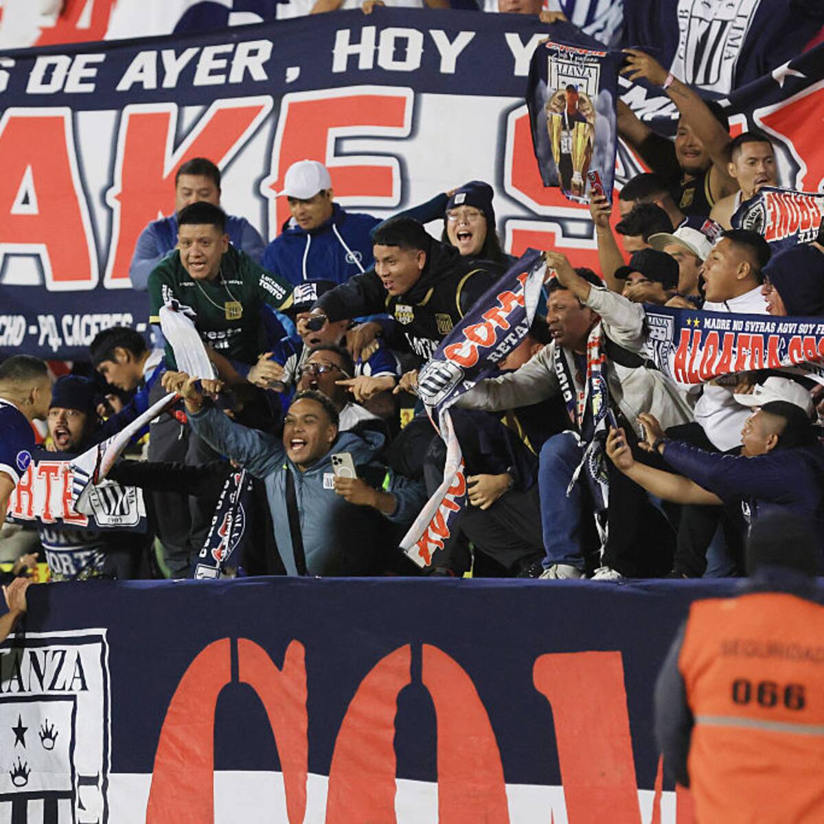 “Queremos venganza...”: hinchas de Alianza Lima calientan los 4tos de final de Sudamericana ante la U