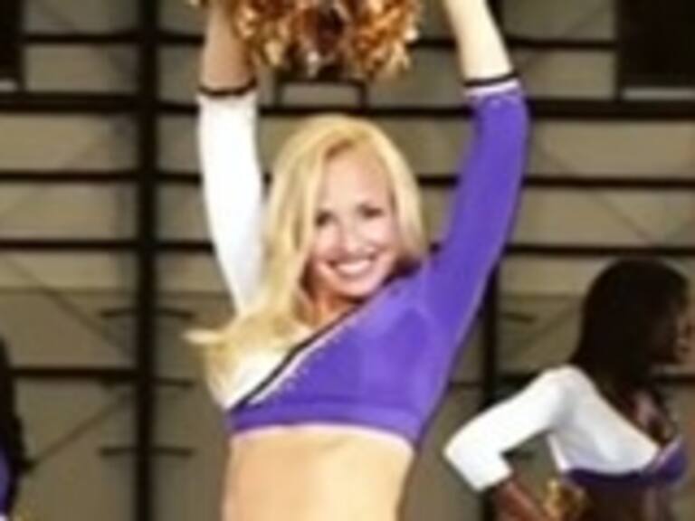 Excheerleader de la NFL recibió 2 años de libertad condicional por violar a menor de 15 años