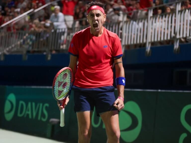 Alejandro Tabilo consuma una remontada espectacular en el quinto punto ante Perú y Chile de nuevo jugará las Finales de la Copa Davis