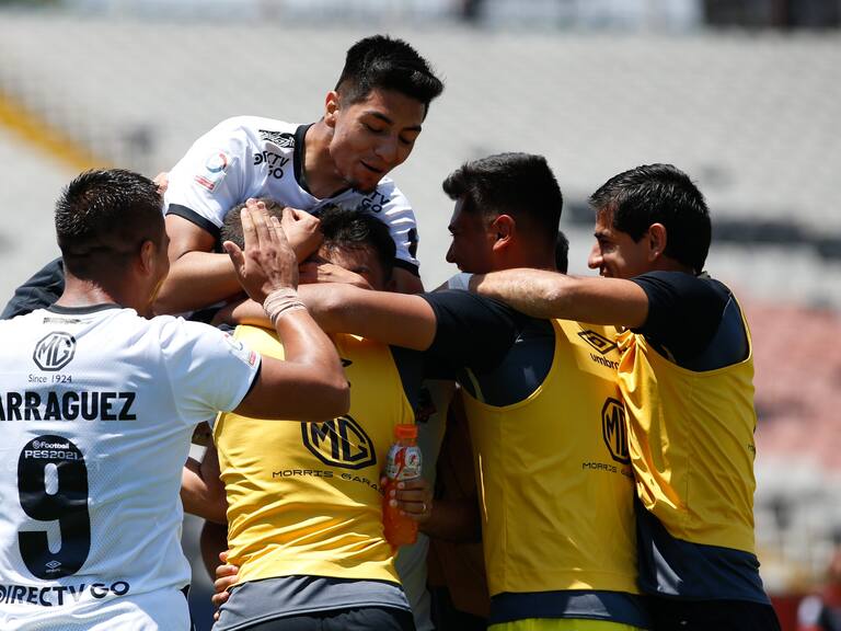 ¿Triunfo viciado? Gol de Colo-Colo ante Antofagasta debería haber sido anulado
