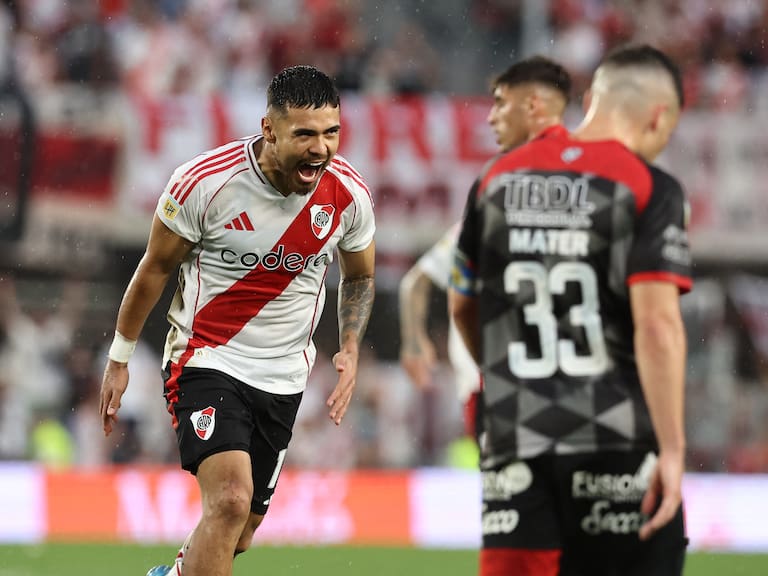 Con gol de Paulo Díaz incluido: River Plate doblegó a Barracas Central y se suma a la lucha por el título en Argentina