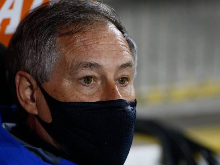 22 de Noviembre del 2020/SANTIAGOEl Director Técnico de Universidad Católica Ariel Holan() ,durante el partido valido por la Vigésima fecha del Campeonato Nacional AFP PlanVital 2020, entre Universidad Católica vs Deportes Antofagasta, disputado en el Estadio San Carlos de Apoquindo.
FOTO:FRANCISCO LONGA/AGENCIAUNO