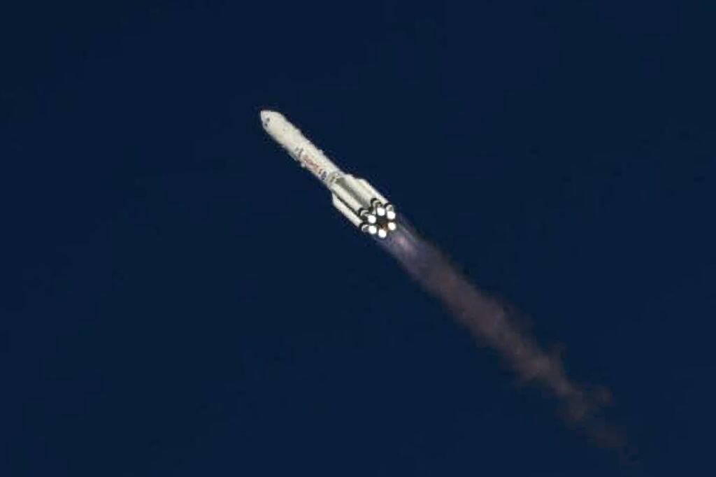 El cohete Proton-M viaja con el módulo Nauka hacia