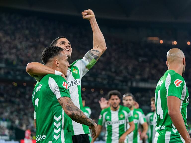 Pellegrini vuelve a sonreír: el Real Betis golea para retornar a las victorias en La Liga Española
