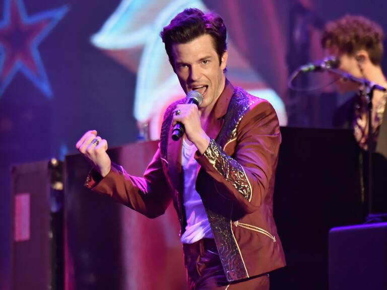 Brandon Flowers de The Killers será operado tras sufrir fuerte caída en bicicleta