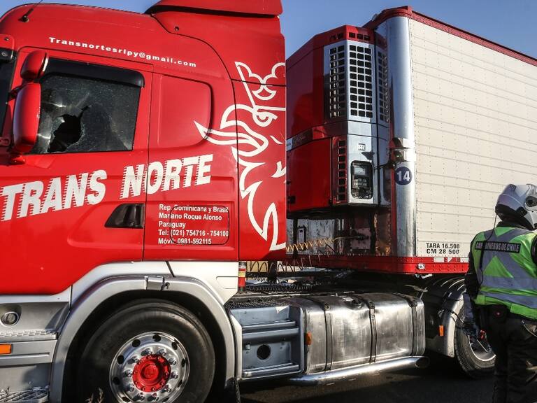 Carabinera frustra a balazos intento de encerrona y robo a camión en Autopista Los Libertadores