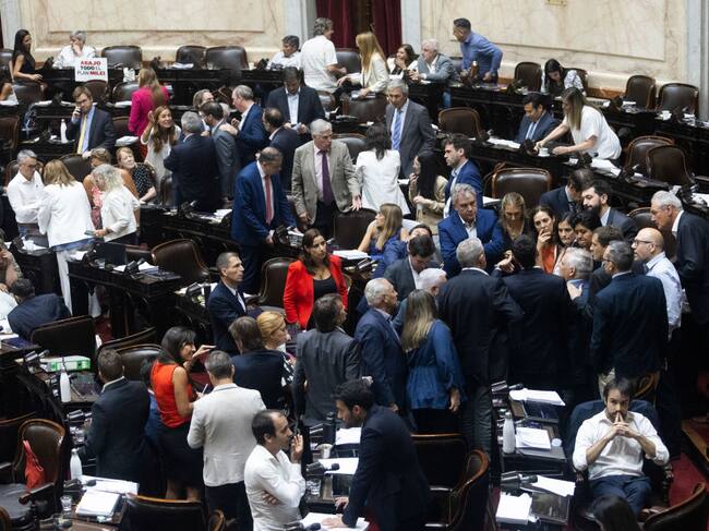 La sala de la Cámara de Diputados en el debate de la Ley Ómnibus que no logra ser aprobada por el Congreso de Argentina.