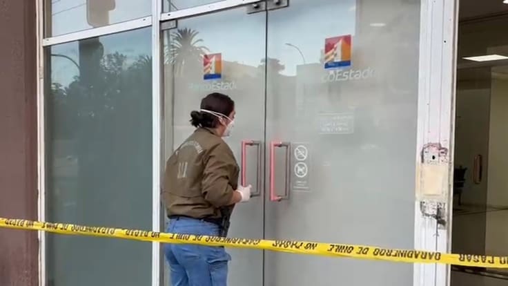 Delincuentes intentan robar sucursal BancoEstado frente al Congreso Nacional en Valparaíso
