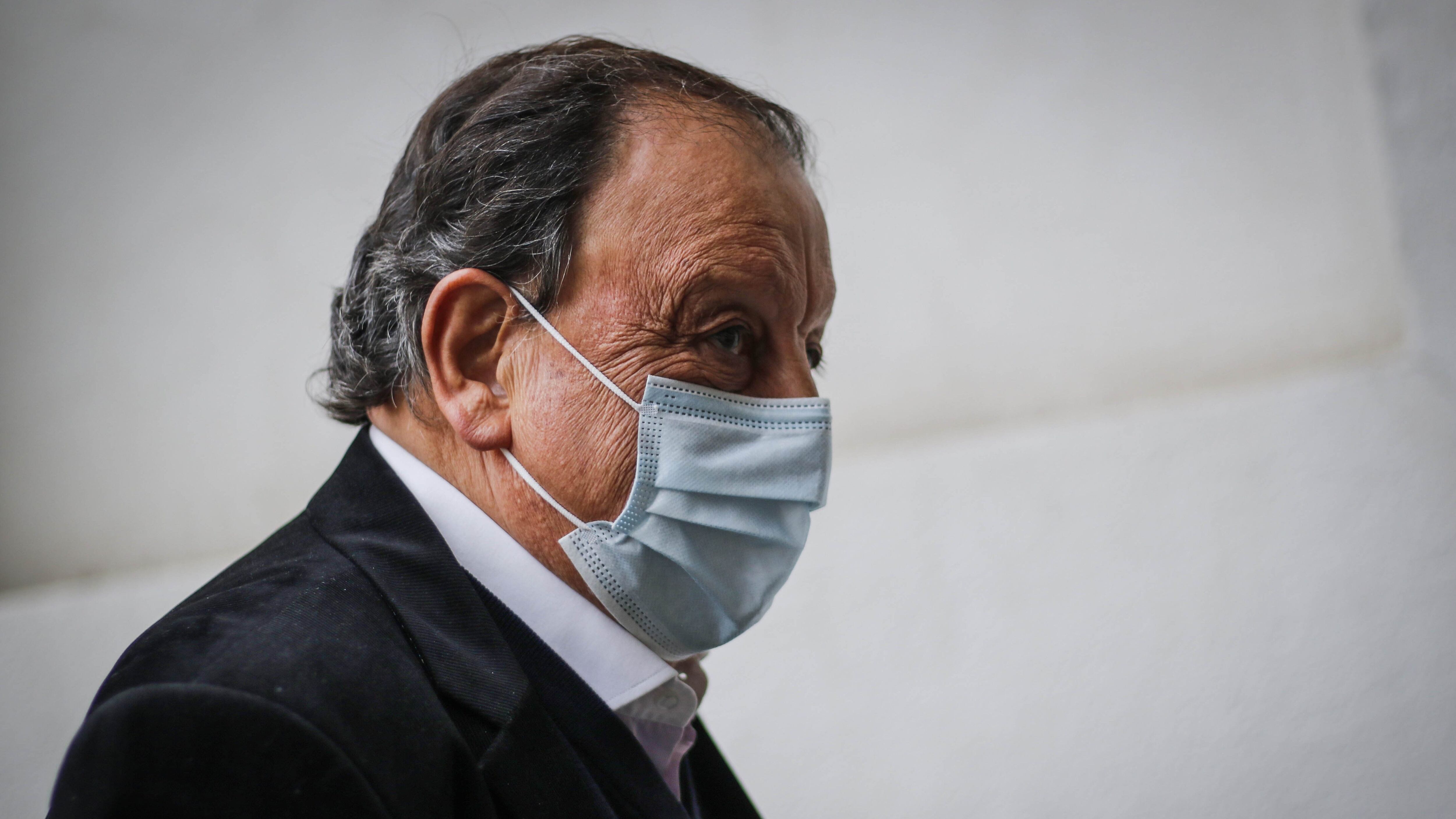 6 de octubre del 2020/SANTIAGOLos camioneros encabezados por Sergio Pérez, llegan a la Moneda, para reunirse con el Ministro del Interior.
FOTO: SEBASTIAN BELTRAN GAETE/AGENCIAUNO